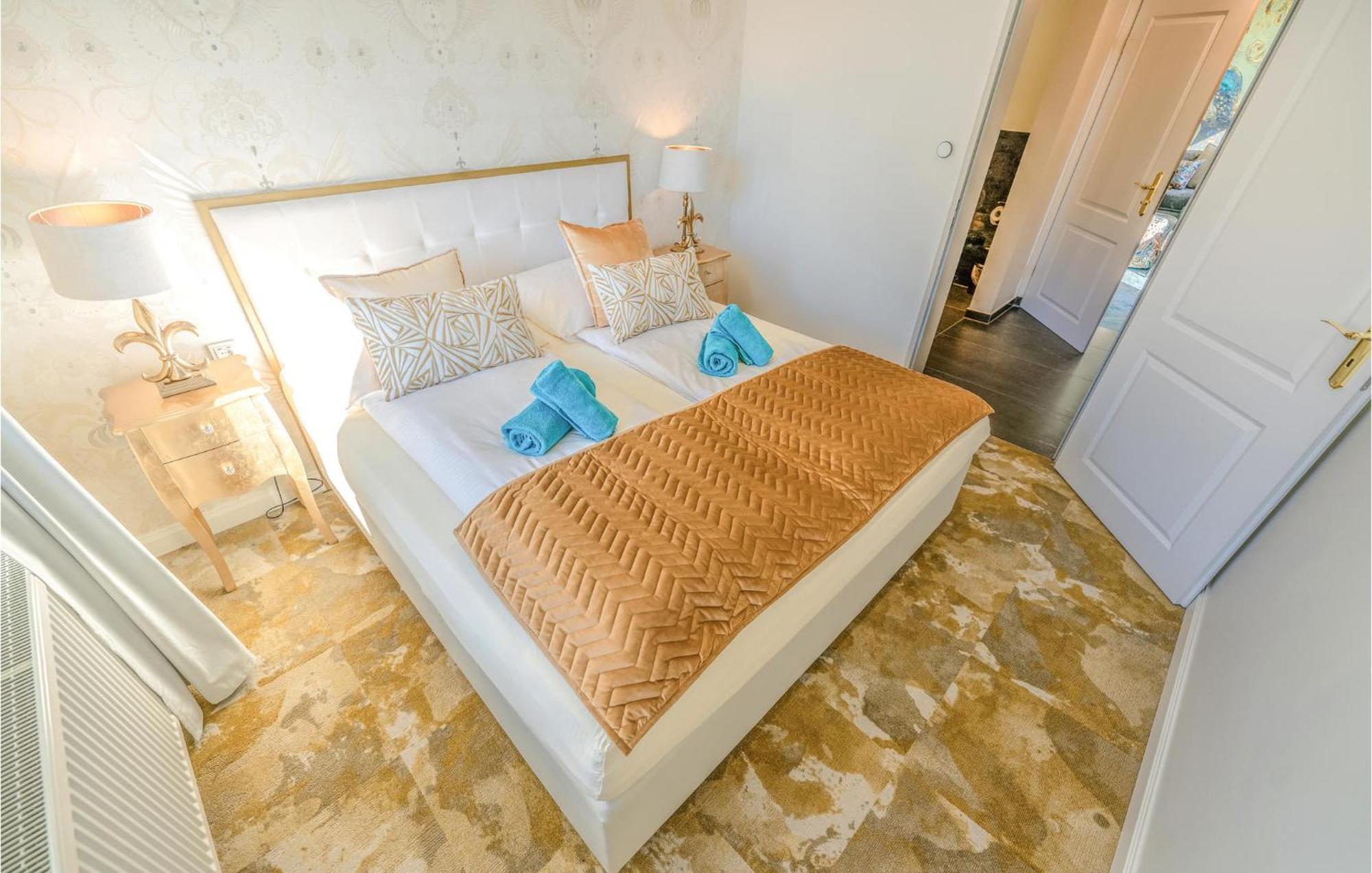 Stunning apartment in Mettmann with WiFi&2 Bedrooms Buitenkant foto